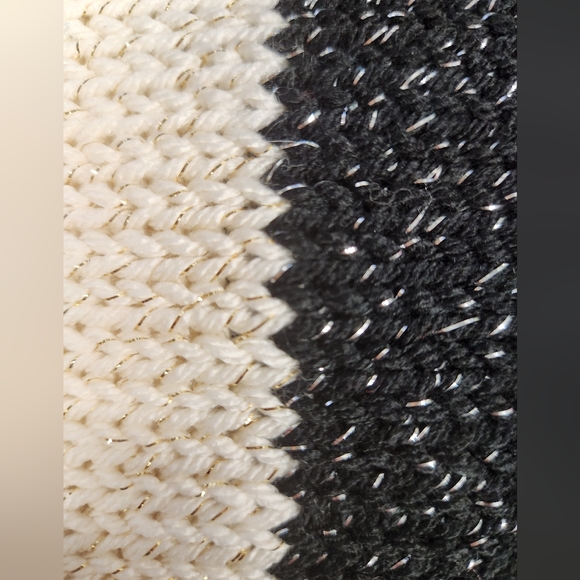 Handmade earwarmer - Picture 3 of 3